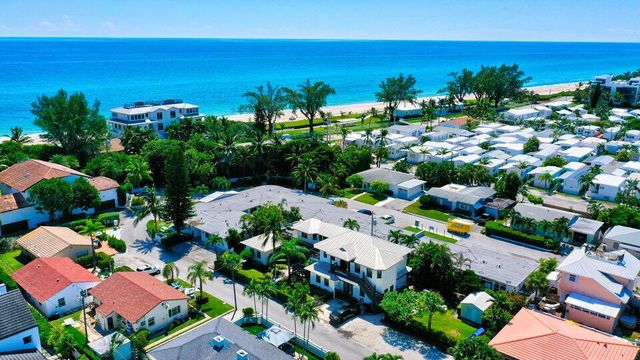 21 Oceanview Drive C, Ocean Ridge, FL 33435