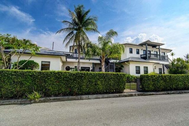 21 Oceanview Drive C, Ocean Ridge, FL 33435