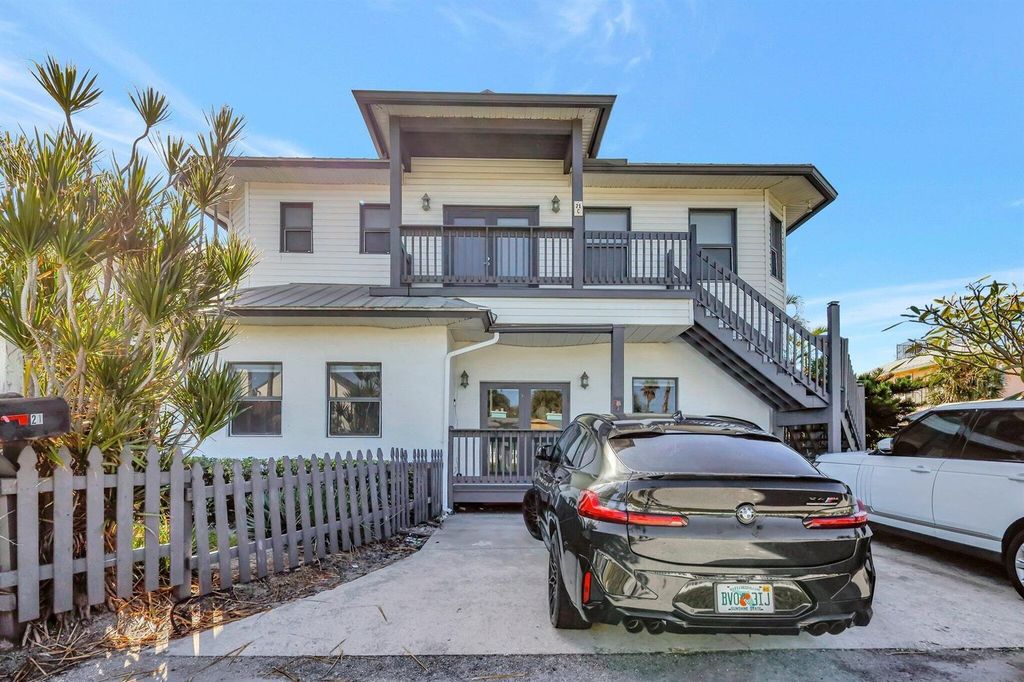 21 Oceanview Drive C, Ocean Ridge, FL 33435