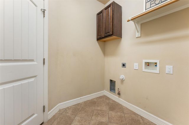 11731 Diamond Court, Mont Belvieu, TX 77535