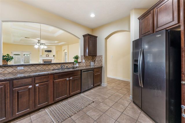 11731 Diamond Court, Mont Belvieu, TX 77535