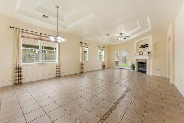 11731 Diamond Court, Mont Belvieu, TX 77535