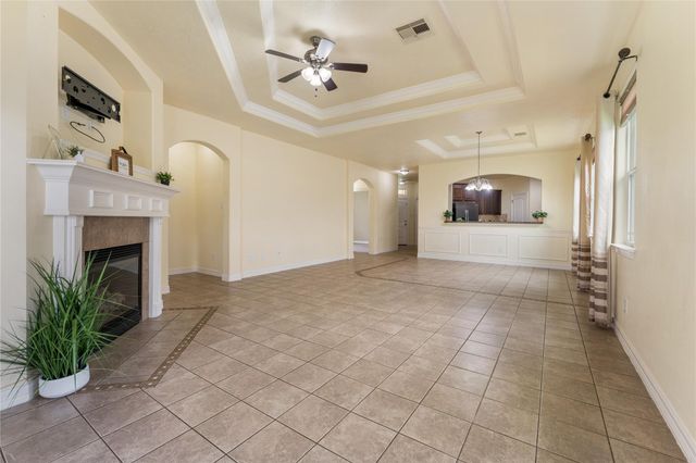 11731 Diamond Court, Mont Belvieu, TX 77535
