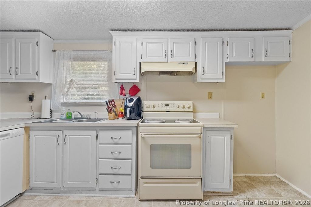 1701 O'Bannon Drive, Raeford, NC 28376 — photo 12