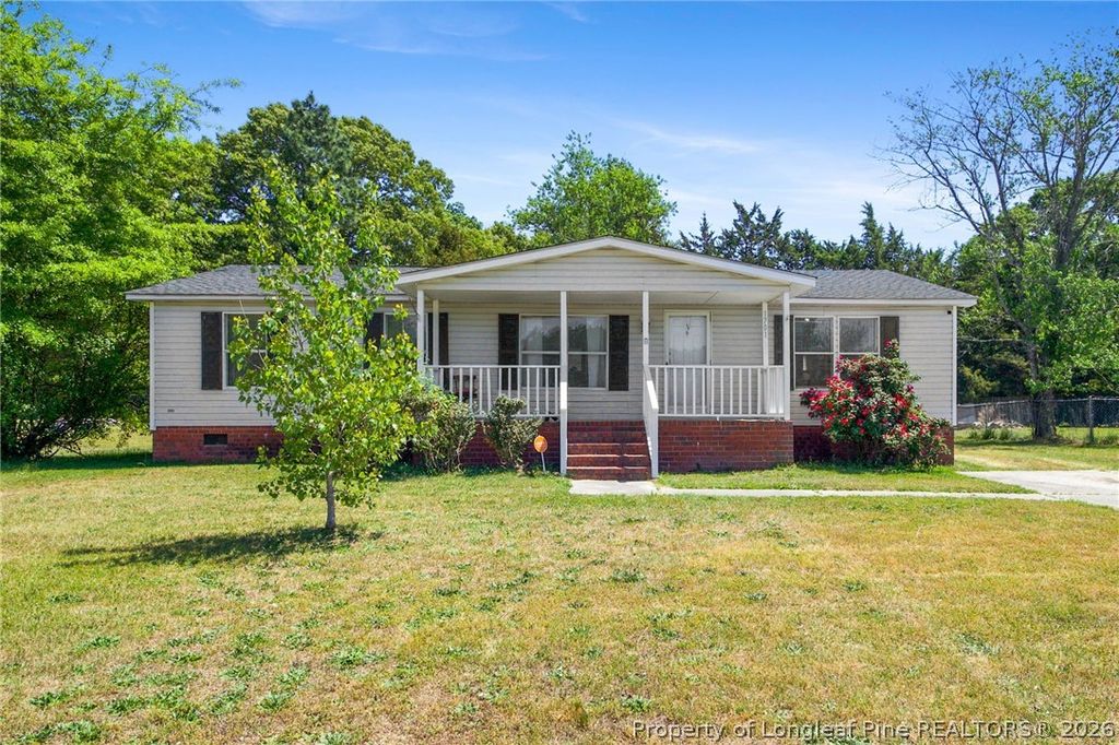 1701 O'Bannon Drive, Raeford, NC 28376 — photo 2