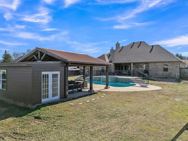 12118 Copper Circle, Lindale, TX 75706