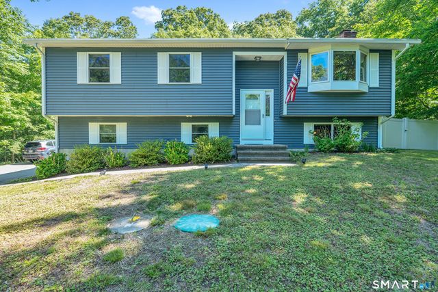 1455 Old Colchester Road, Montville, CT 06370