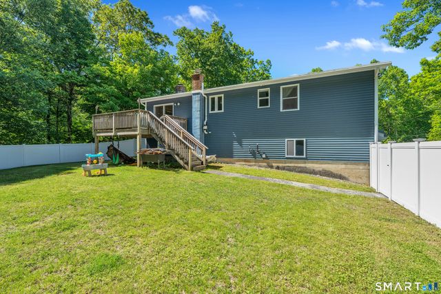 1455 Old Colchester Road, Montville, CT 06370