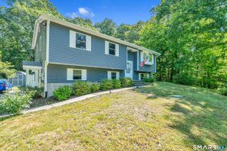 1455 Old Colchester Road, Montville, CT 06370