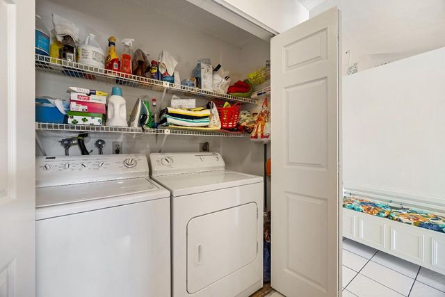 7673 Tahiti Lane 203, Lake Worth, FL 33467