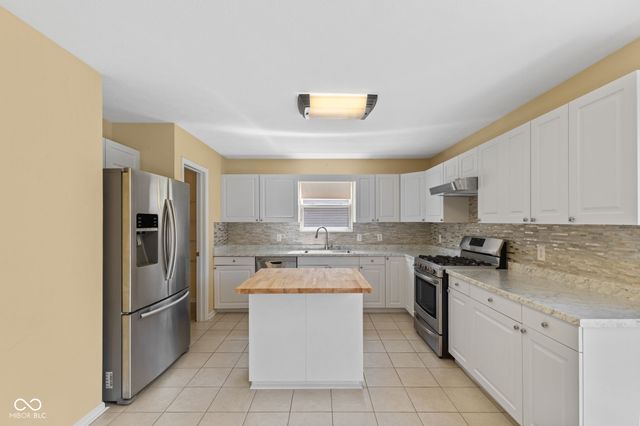 10847 Greenleaf Drive, Indianapolis, IN 46229
