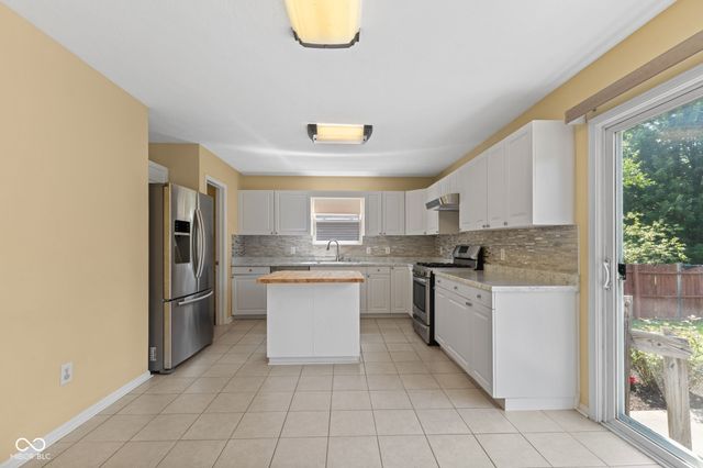 10847 Greenleaf Drive, Indianapolis, IN 46229