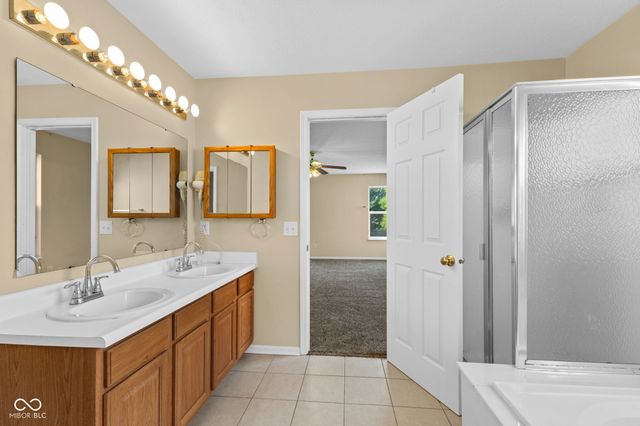 10847 Greenleaf Drive, Indianapolis, IN 46229