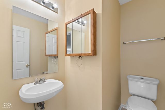 10847 Greenleaf Drive, Indianapolis, IN 46229