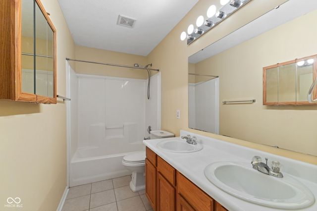 10847 Greenleaf Drive, Indianapolis, IN 46229