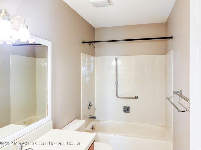 2D Aaron Burr Court, Monroe, NJ 08831