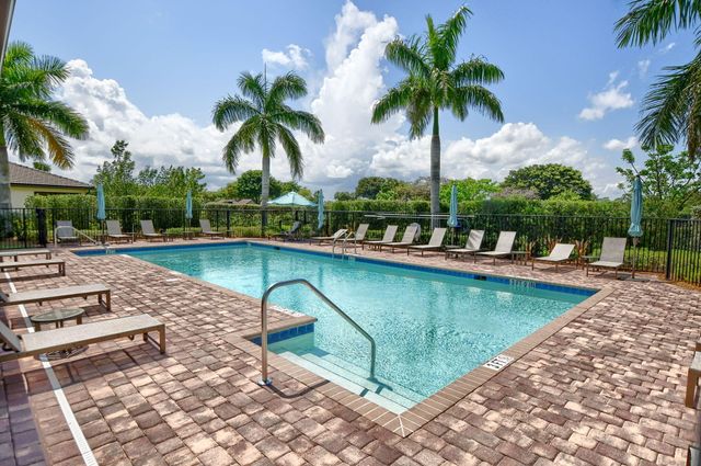 21956 Canadensis Circle 201, Boca Raton, FL 33428