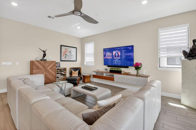21956 Canadensis Circle 201, Boca Raton, FL 33428