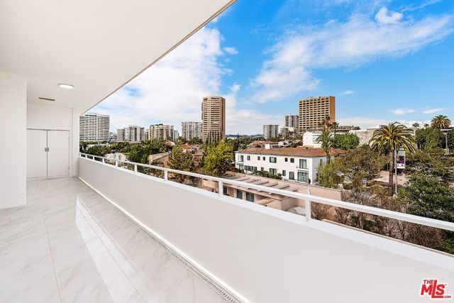 1333 S Beverly Glen Boulevard 605, Los Angeles, CA 90024