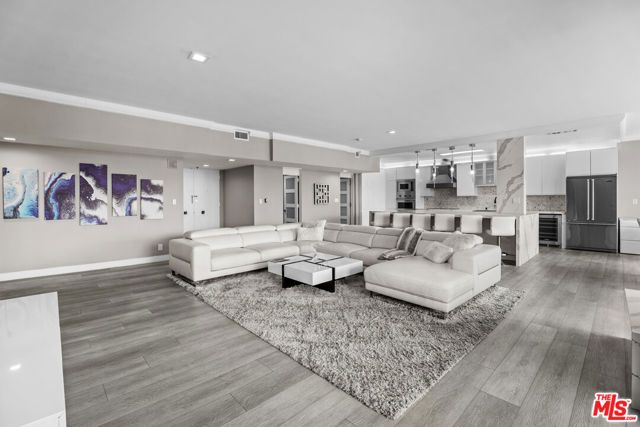 1333 S Beverly Glen Boulevard 605, Los Angeles, CA 90024