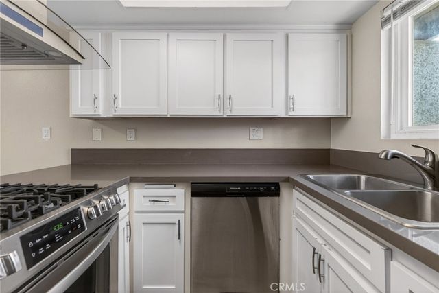 2891 Canyon Crest 32, Riverside, CA 92507