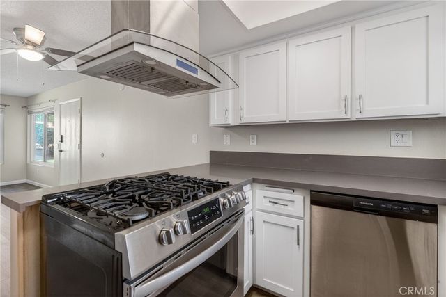 2891 Canyon Crest 32, Riverside, CA 92507