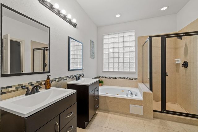 1734 Emerald Lake Court, Houston, TX 77062