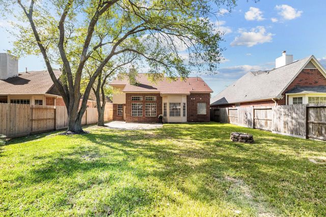 1734 Emerald Lake Court, Houston, TX 77062