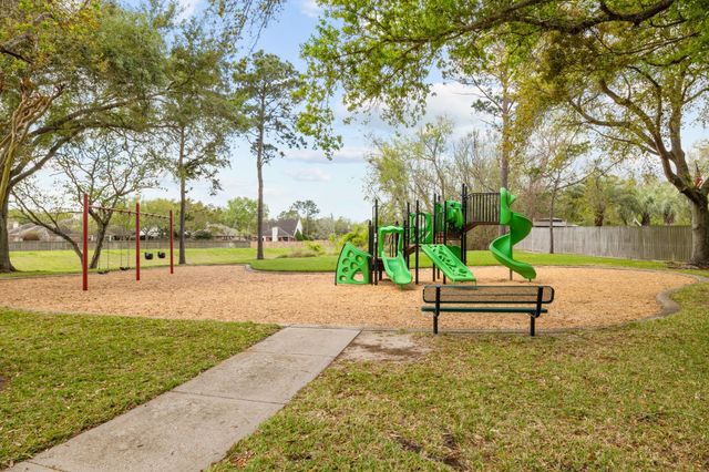 1734 Emerald Lake Court, Houston, TX 77062