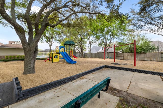 1734 Emerald Lake Court, Houston, TX 77062