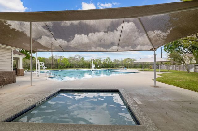 1734 Emerald Lake Court, Houston, TX 77062