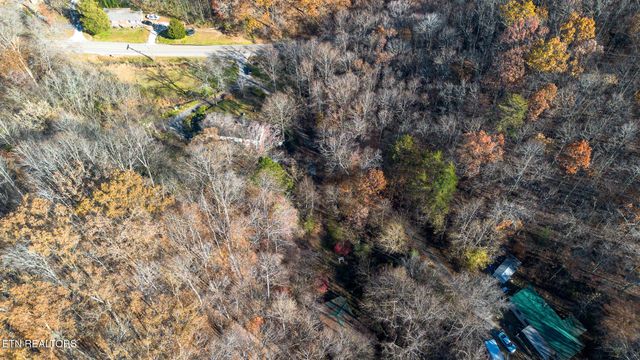 2020 Ruritan Rd, Harriman, TN 37748