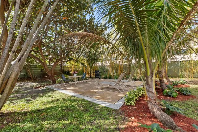 2394 EASY Street, Palm Beach Gardens, FL 33410