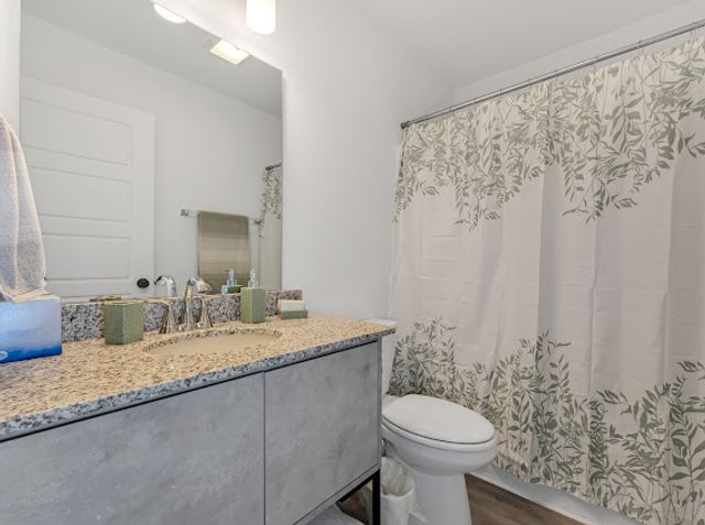 1051 Boardwalk Avenue, Bentonville, AR 72713