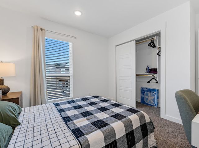 1051 Boardwalk Avenue, Bentonville, AR 72713