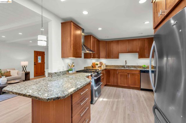 2164 La Mirada Drive, El Sobrante, CA 94803