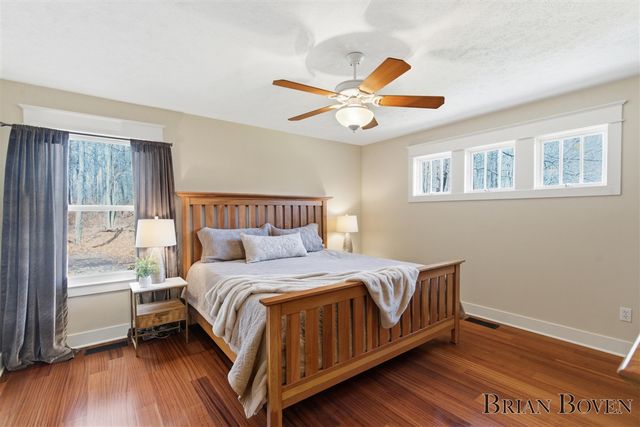 7389 Silver Ridge Drive, Rockford, MI 49341