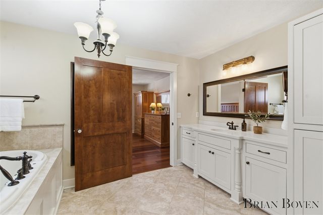 7389 Silver Ridge Drive, Rockford, MI 49341