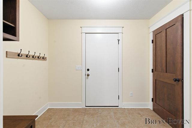 7389 Silver Ridge Drive, Rockford, MI 49341