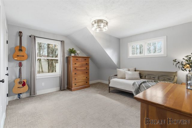 7389 Silver Ridge Drive, Rockford, MI 49341