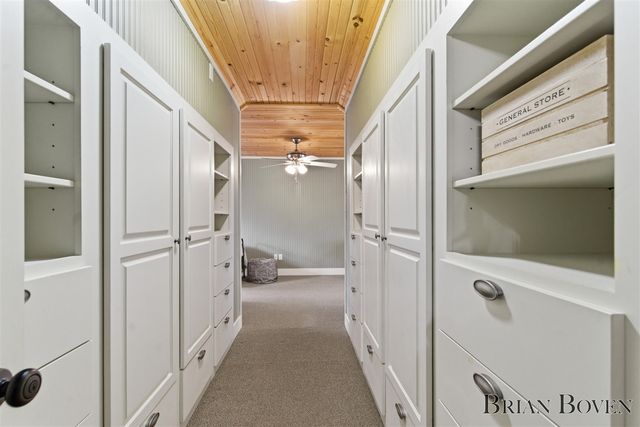 7389 Silver Ridge Drive, Rockford, MI 49341