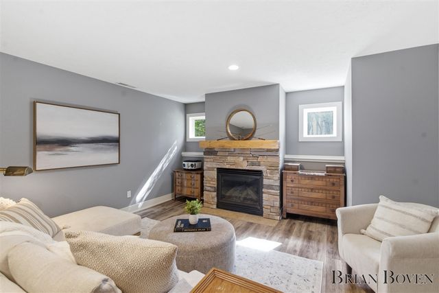 7389 Silver Ridge Drive, Rockford, MI 49341