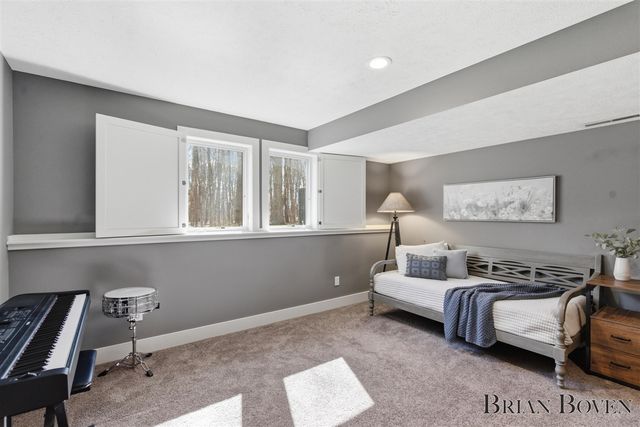 7389 Silver Ridge Drive, Rockford, MI 49341