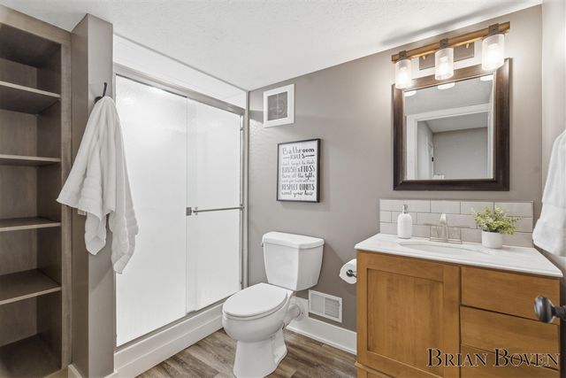 7389 Silver Ridge Drive, Rockford, MI 49341