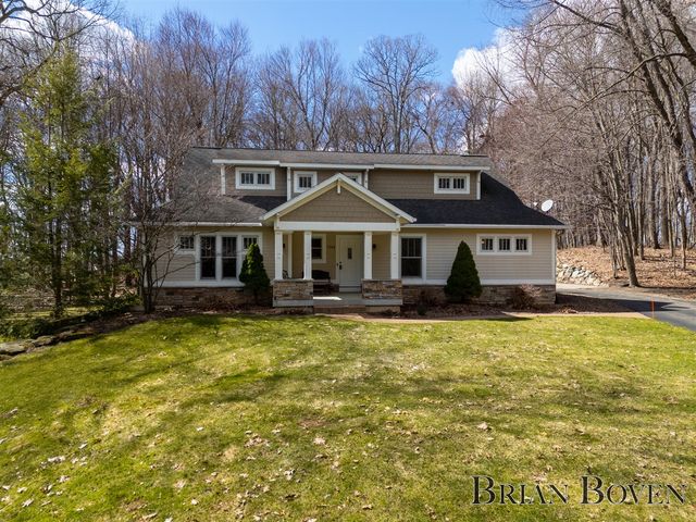 7389 Silver Ridge Drive, Rockford, MI 49341