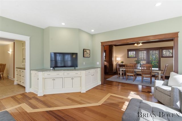 7389 Silver Ridge Drive, Rockford, MI 49341