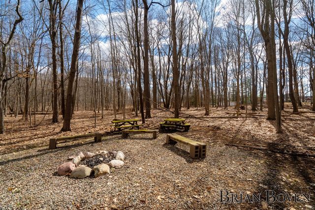 7389 Silver Ridge Drive, Rockford, MI 49341