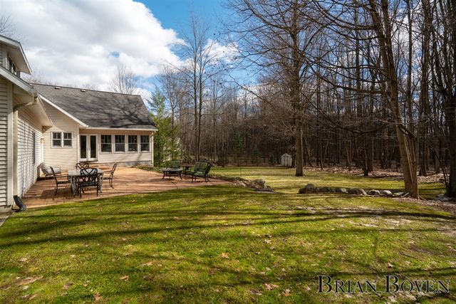 7389 Silver Ridge Drive, Rockford, MI 49341