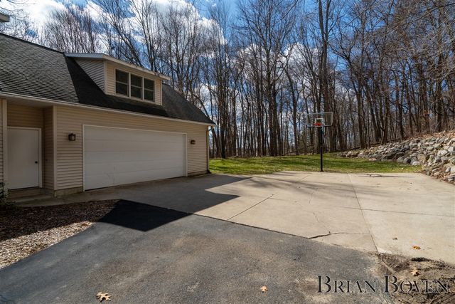 7389 Silver Ridge Drive, Rockford, MI 49341