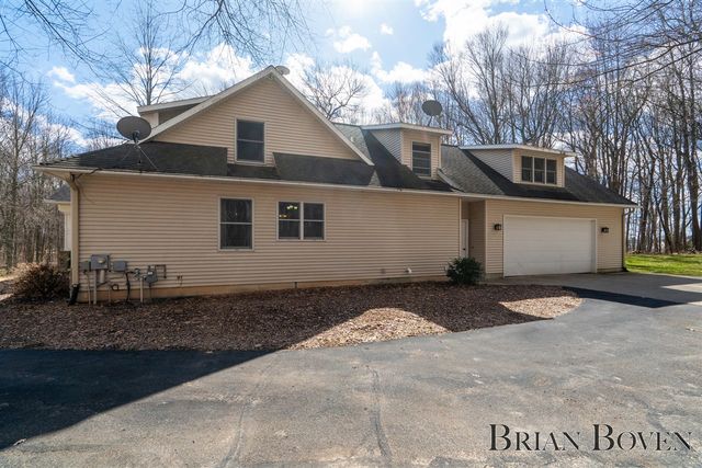 7389 Silver Ridge Drive, Rockford, MI 49341